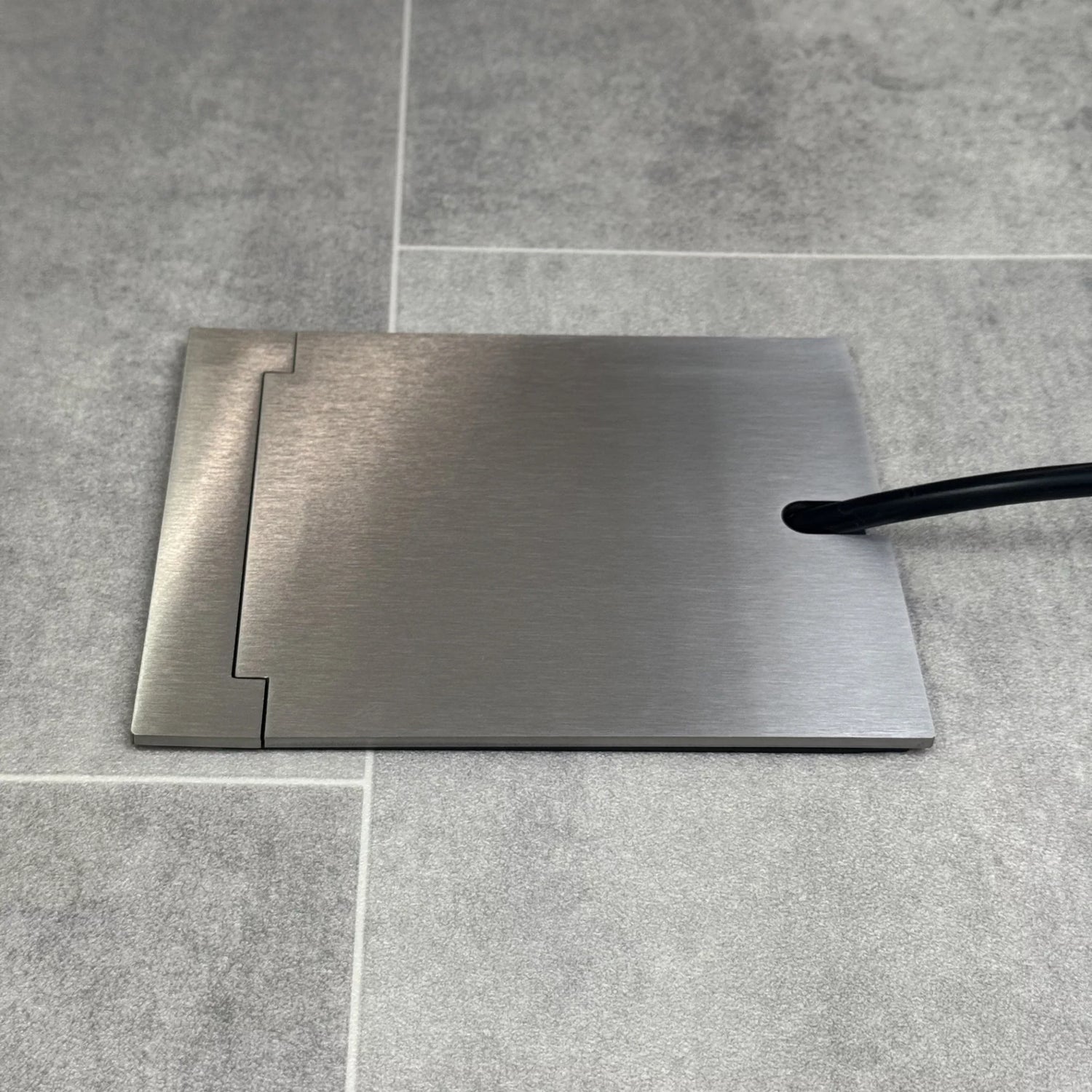Recessed Satin Stainless Floor Sockets